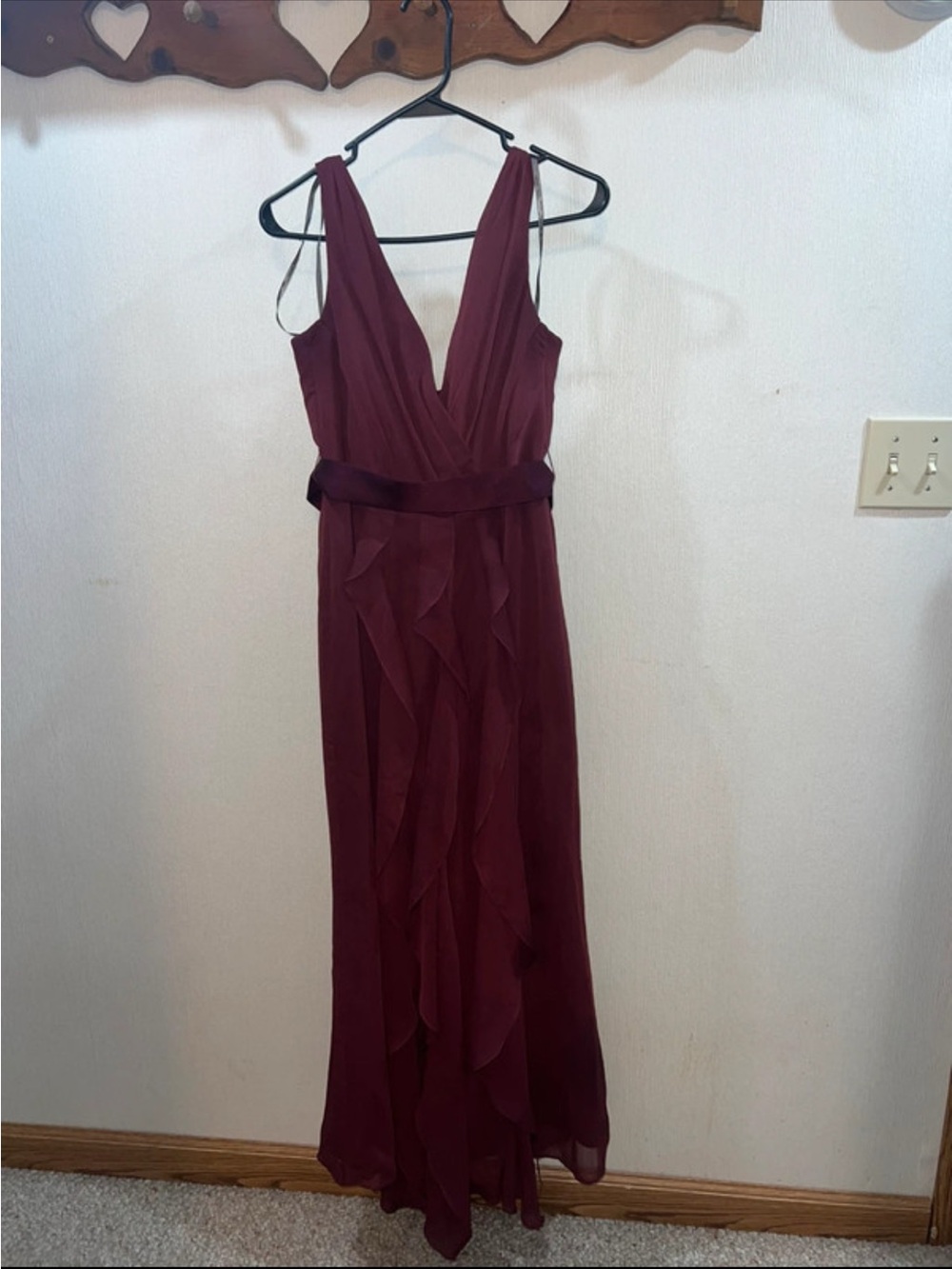 White by Vera Wang Burgundy Wine V-Neck Tiered Ruffle Formal Maxi Dress 10